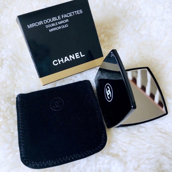 CHANEL Black Double Mini Travel Mirror in Velvet Pouch 100% Authentic New in Box - Picture 1 of 4